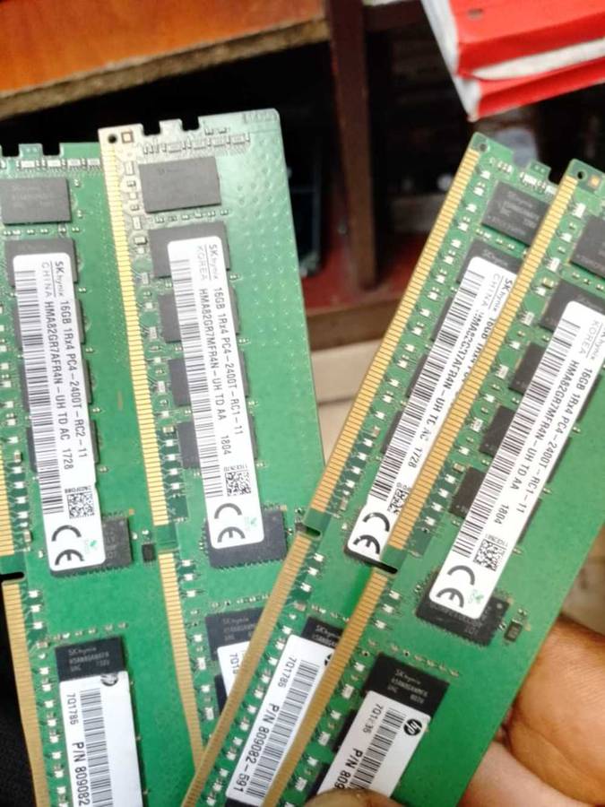 SK Hynix 16GB DDR4 RAM Modules