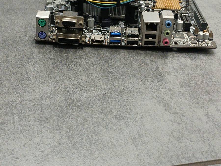 Intel Core i7-7700CPU + Asus H110M-R Motherboard + 16gb Ram