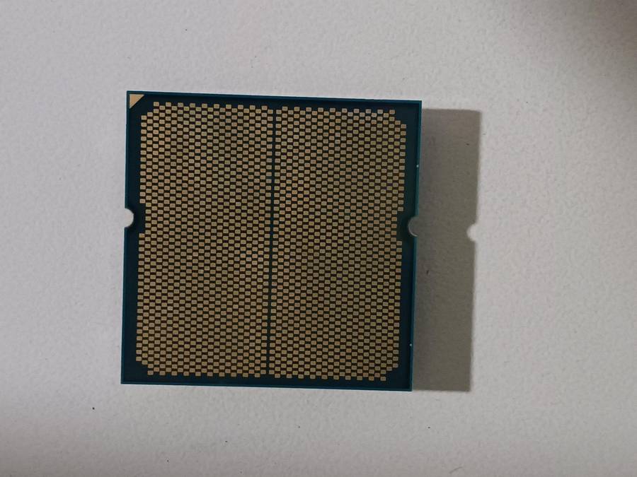 AMD Ryzen 9 7900X/12 Cores/24 Threads/Up to 5.6 GHz