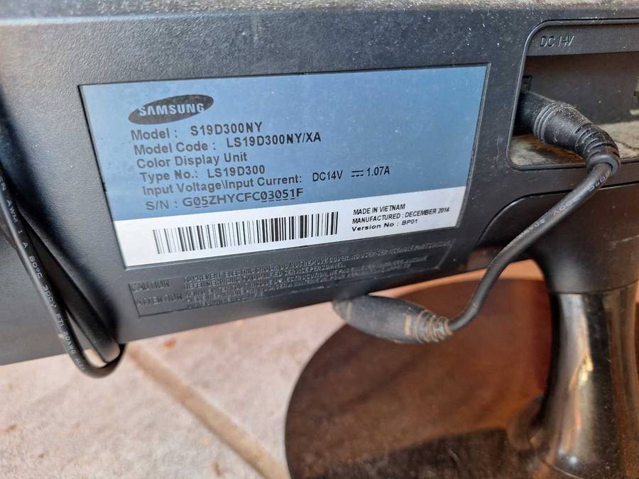 Samsung S19D300NY Monitor x2