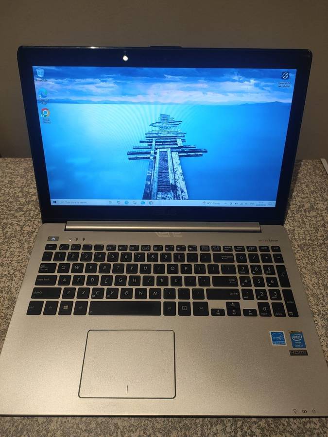 ASUS Vivobook S551L Intel Core i5 15.6" TOUCHSCREEN 8GB Ram 256GB SSD Windows 10