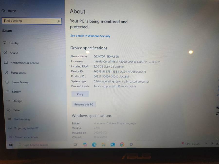 ASUS Vivobook S551L Intel Core i5 15.6" TOUCHSCREEN 8GB Ram 256GB SSD Windows 10