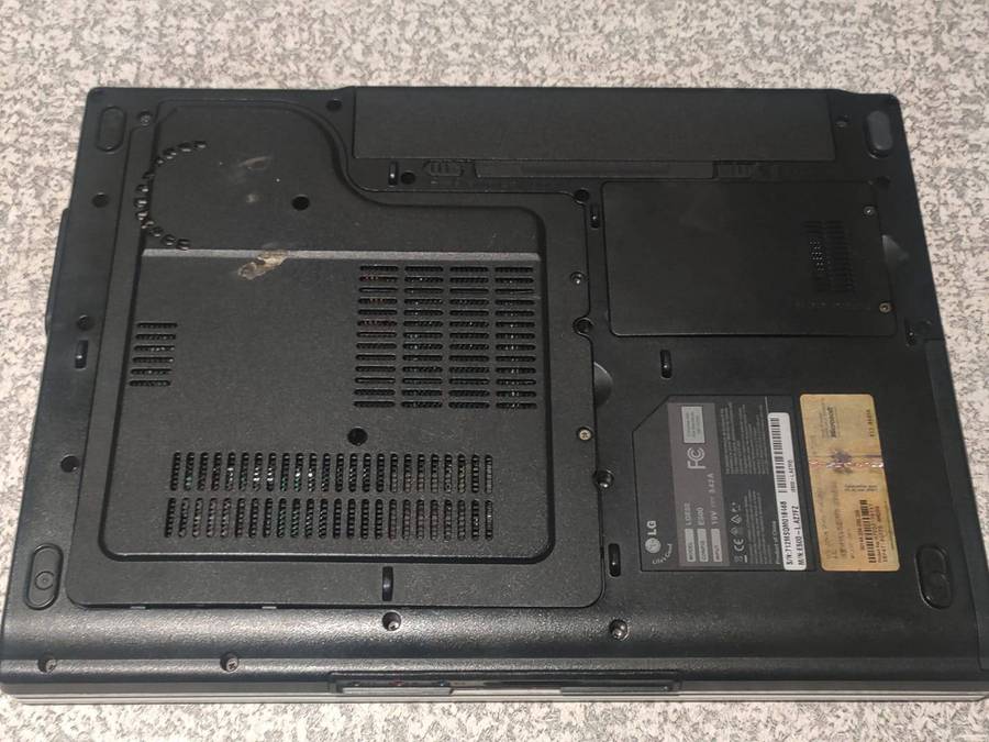 LG E500 Intel Celeron 15.6" Display 1GB Ram 320GB HDD Windows 10