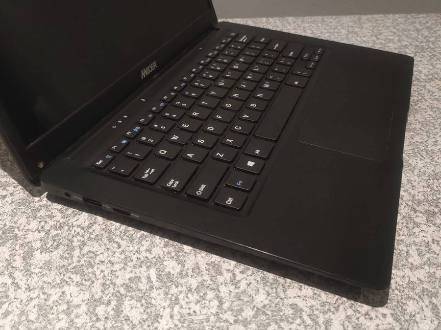 Mecer Laptop CG14D15 14" Display For Spares/Repairs