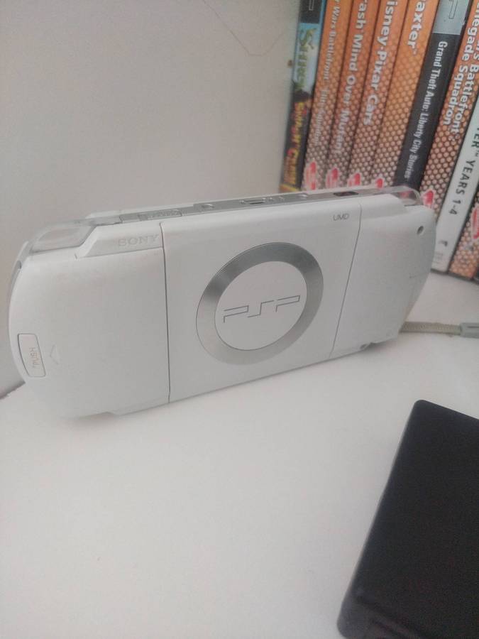 Sony PSP Console (1004 Model) White Edition