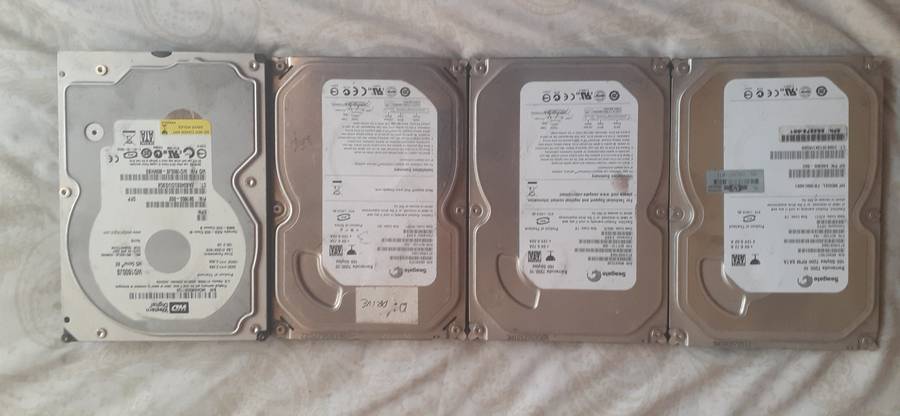 Lot 160gb 3.5" sata harddrives (x4)