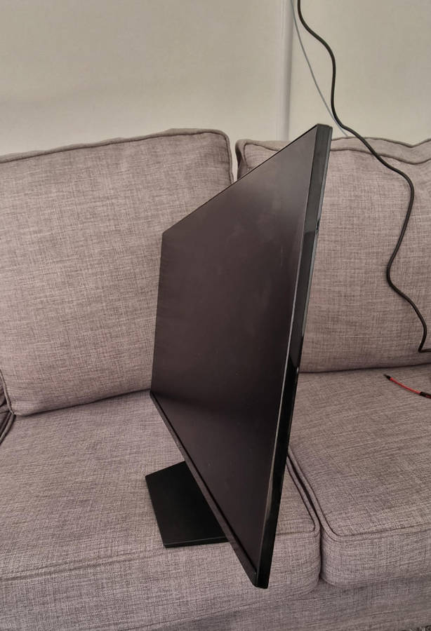 Dell SE2719H, a 27-inch Boarderless Full HD IPS Monitor: