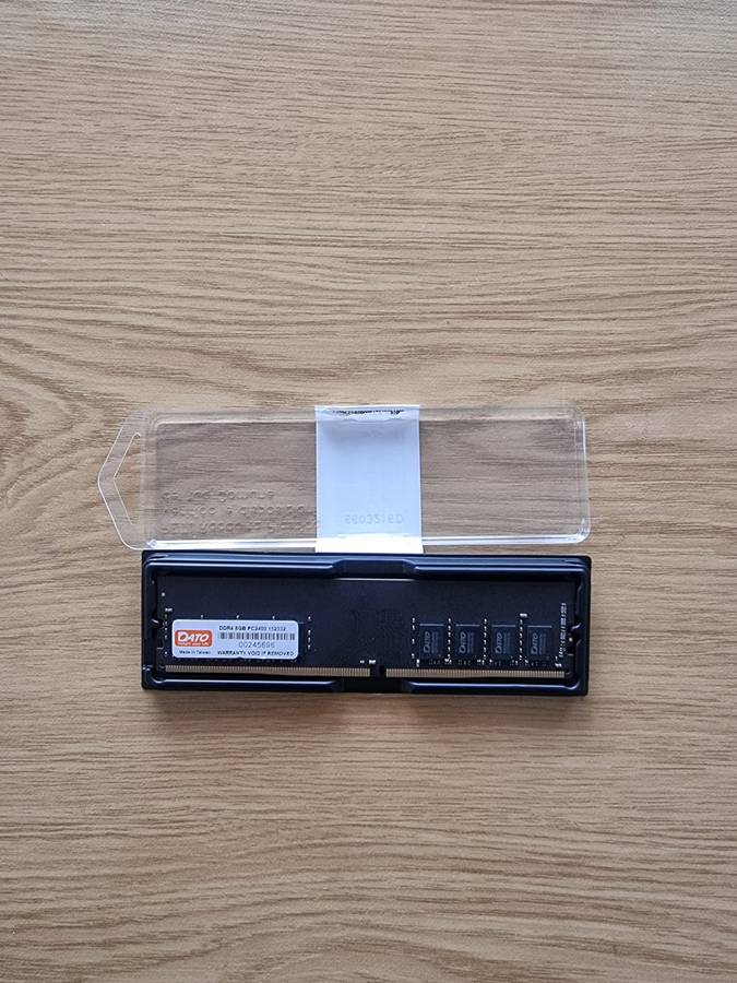 DATO DDR4 RAM 8GB 2400MHz, PC4 288-Pin Non-ECC unbuffered dimm, Desktop Memory Module Used like new