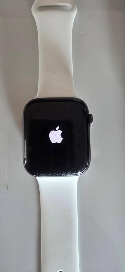 Apple Watch Series 6 44mm, GPS and Cellular, 32GB.