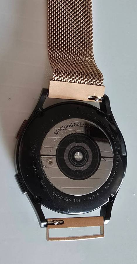 Samsung Galaxy Watch Series 4, 40mm, GPS and Cellular, 16GB.