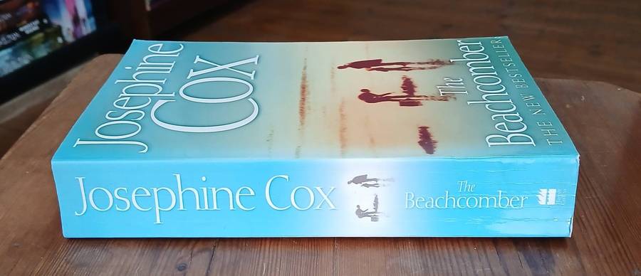 Josephine Cox - The beachcomber