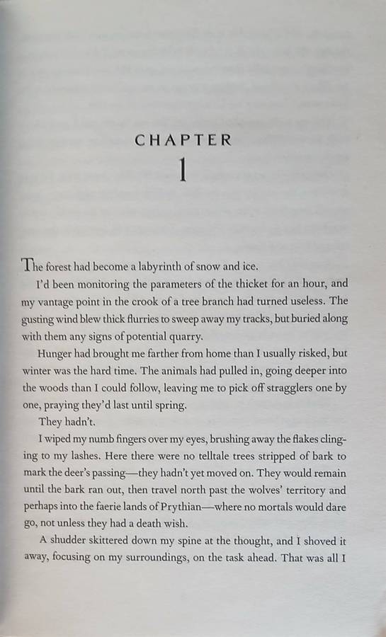 A court of thorns and roses  - Sarah J. Maas