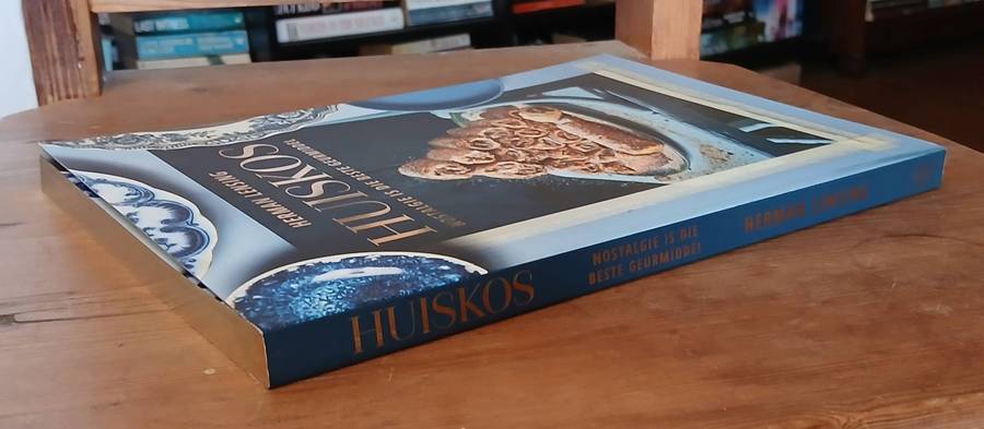 HUISKOS - Nostalgie Is Die Beste Geurmiddel