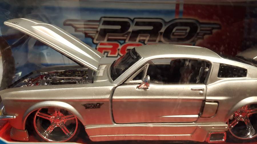 Maisto 1:24 PRO - TOURING DIECAST COLLECTION 1967 FORD MUSTANG GT