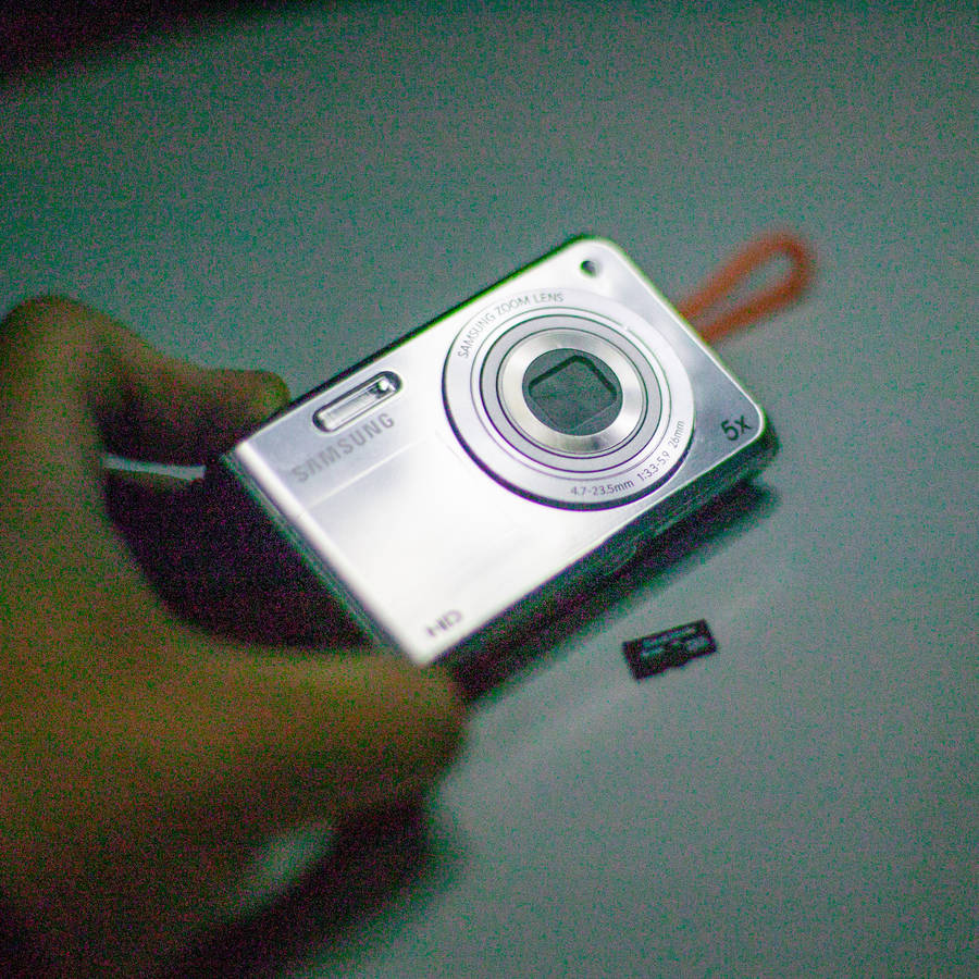 Samsung DV100 Digital Point & Shoot