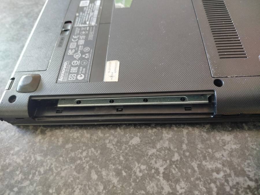 Lenovo G40 - 30 for spares or repairs