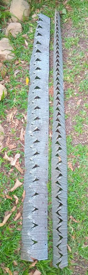 Wall spikes