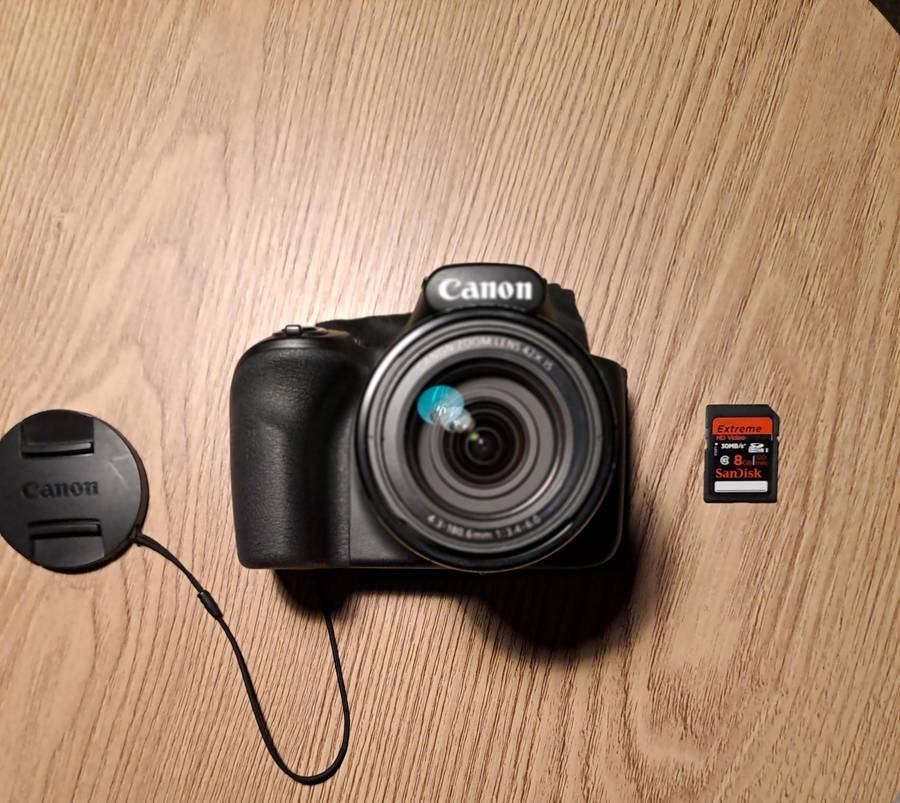 NEW CANON SX520HS Digital Bridge camera