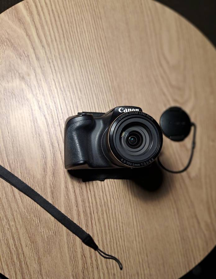CANON SX430IS BRIDGE CAMERA (BASICALLY NEW)