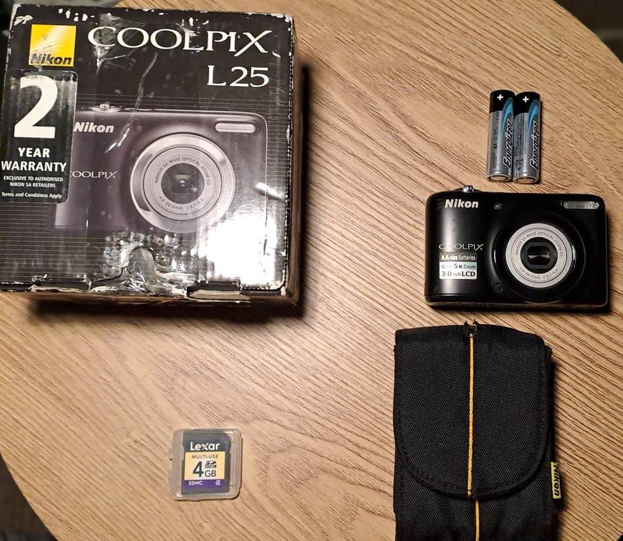 NIKON COOLPIX L25 DIGITAL CAMERA