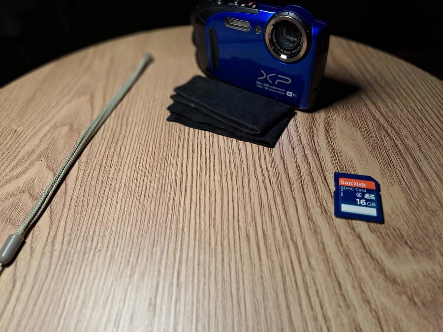 FUJIFILM FINEPIX XP70 RUGGED UNDERWATER DIGITAL CAMERA