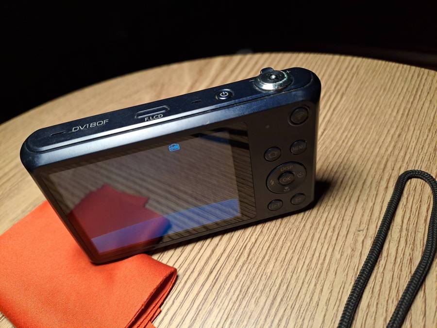 Samsung DV180F Dual Screen digital camera