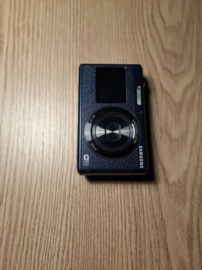 Samsung DV180F Dual Screen digital camera