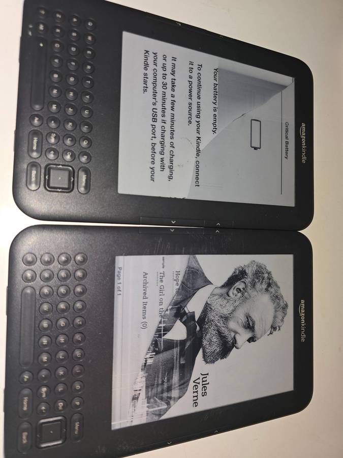 2x Amazon Kindle E-Readers  Spares/Repair