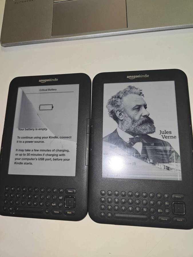2x Amazon Kindle E-Readers  Spares/Repair