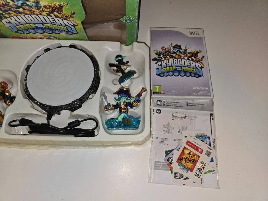 Skylanders Starter Pack Bundle  Wii Edition