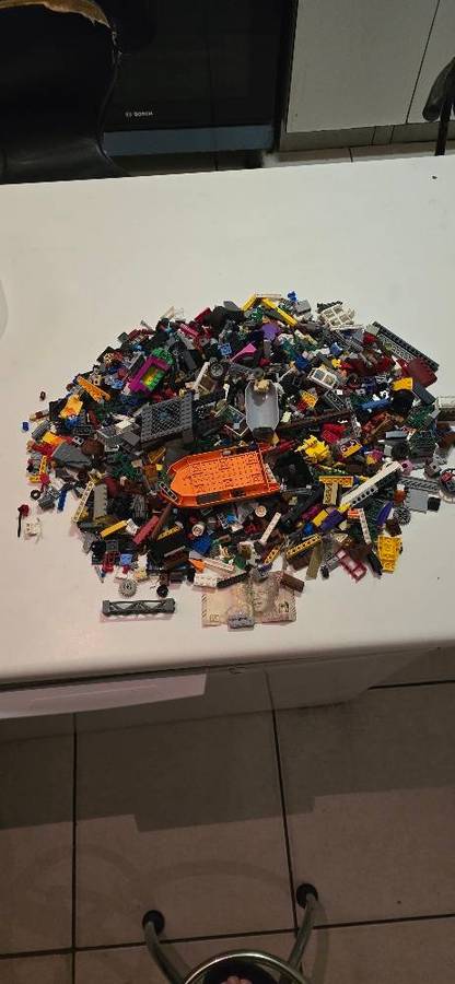 LEGO Bulk Lot 2KG