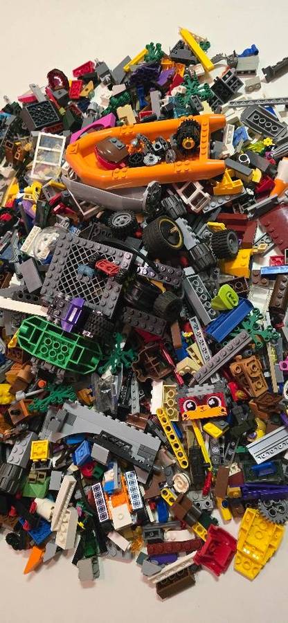 LEGO Bulk Lot 2KG