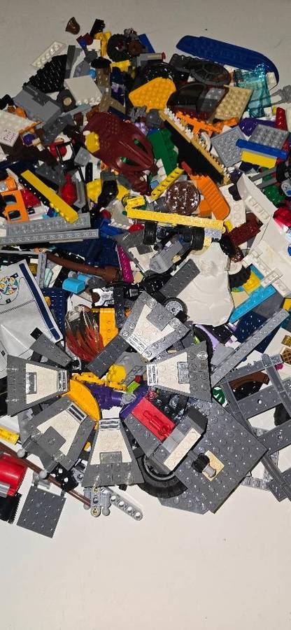 2kg mixed LEGO collection