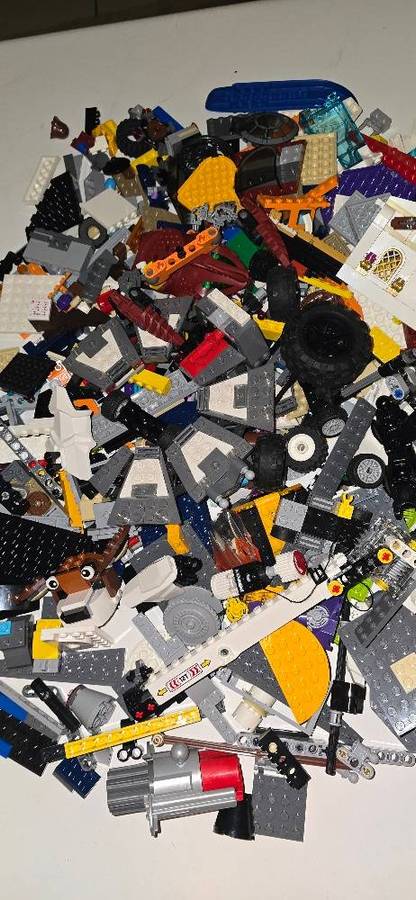 2kg mixed LEGO collection