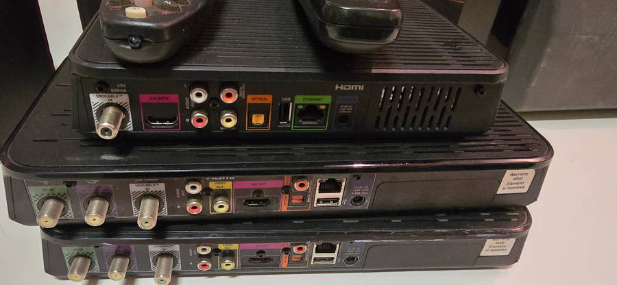 Dstv decoder bundle