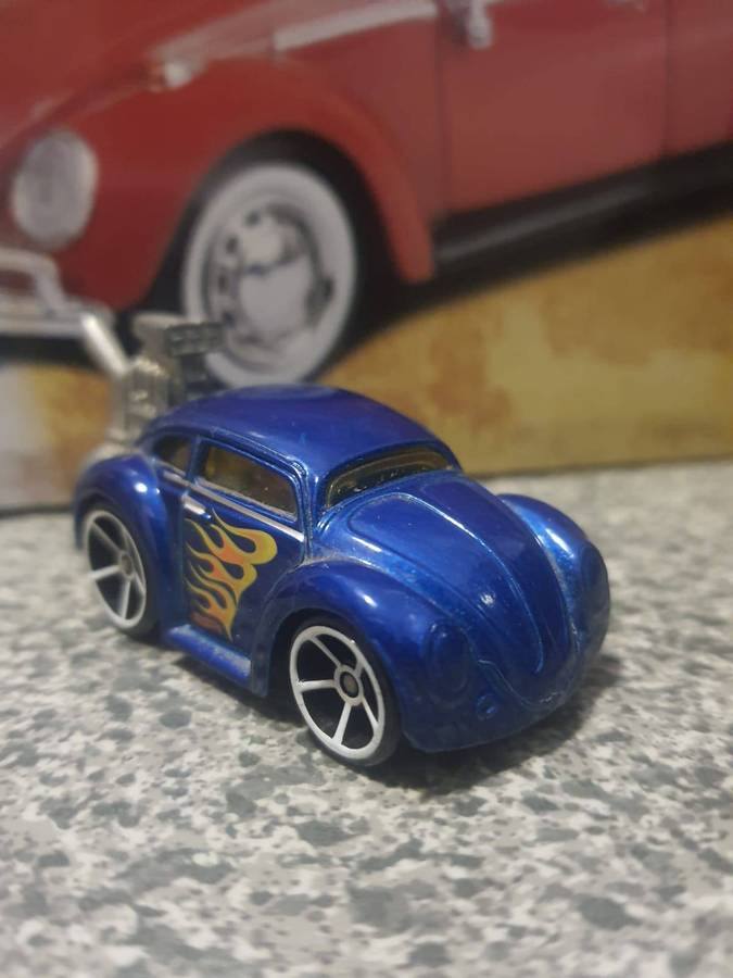 HOT WHEELS VOLKSWAGEN BEETLE