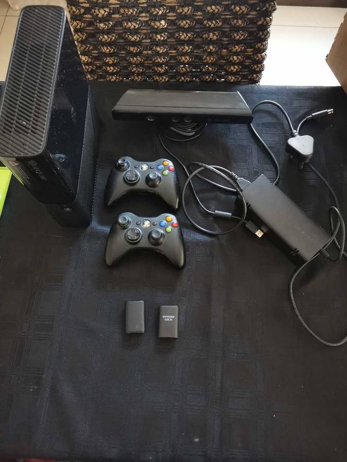 Xbox 360E Kinect