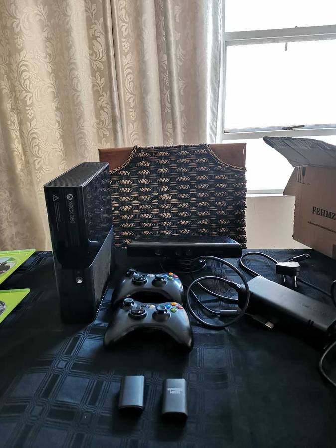 Xbox 360E Kinect