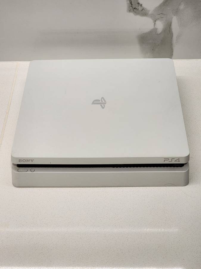 Sony PlayStation 4 Slim 500GB White Console Bundle + 2 Controllers + 7 Games