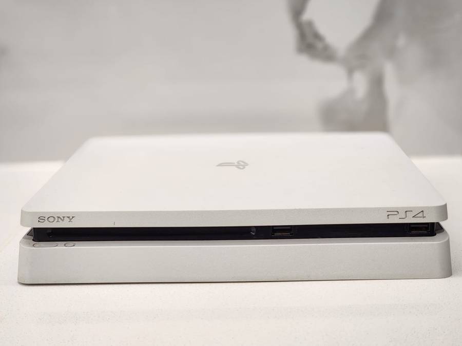 Sony PlayStation 4 Slim 500GB White Console Bundle + 2 Controllers + 7 Games