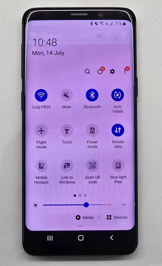 Samsung Galaxy S9  + Power Bank + USB Cable