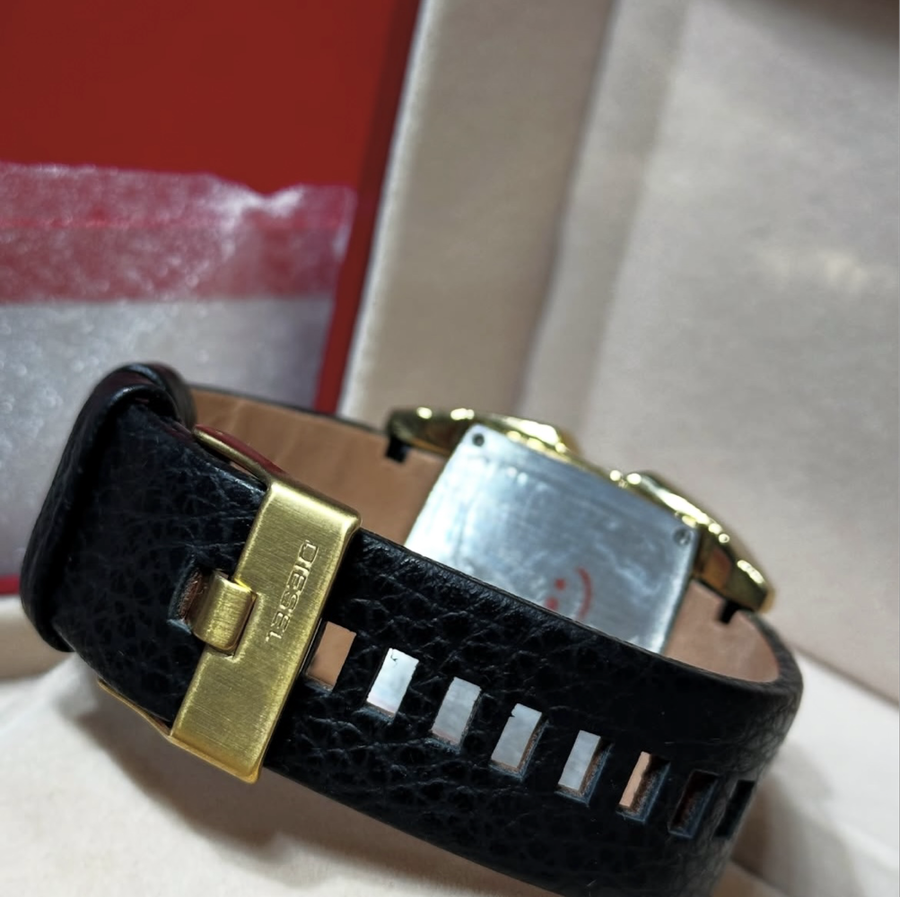 Diesel Bug Out Leather Strap Watch DZ1216