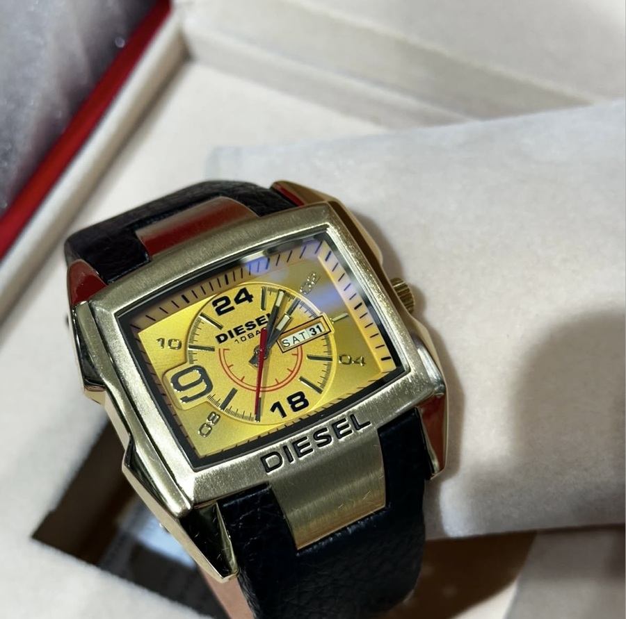 Diesel Bug Out Leather Strap Watch DZ1216