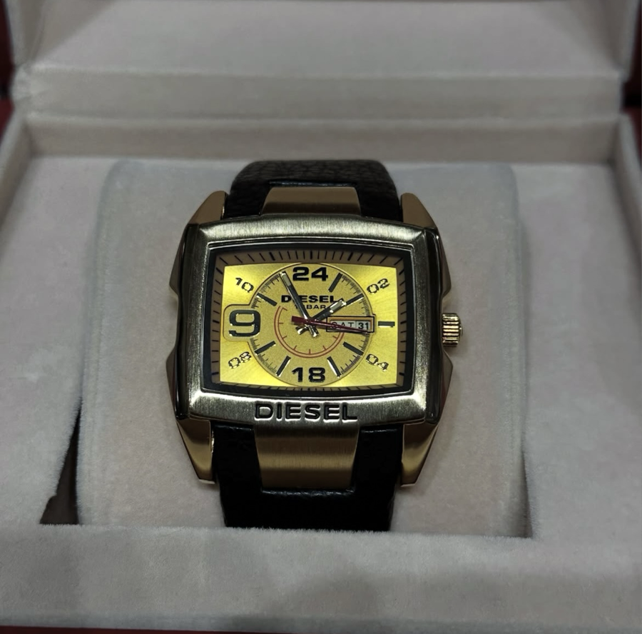 Diesel Bug Out Leather Strap Watch DZ1216