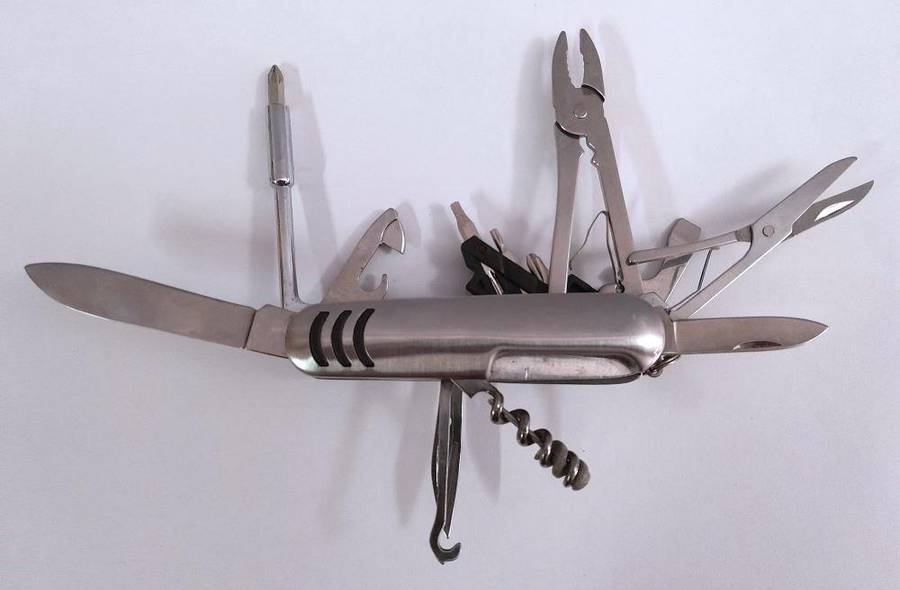 11 in 1 Multi purpose stainless steel pocket knife