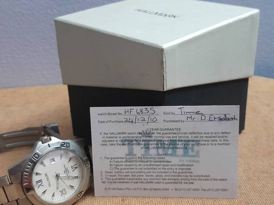 Hallmark Men's Quartz Watch (50m water resistant)