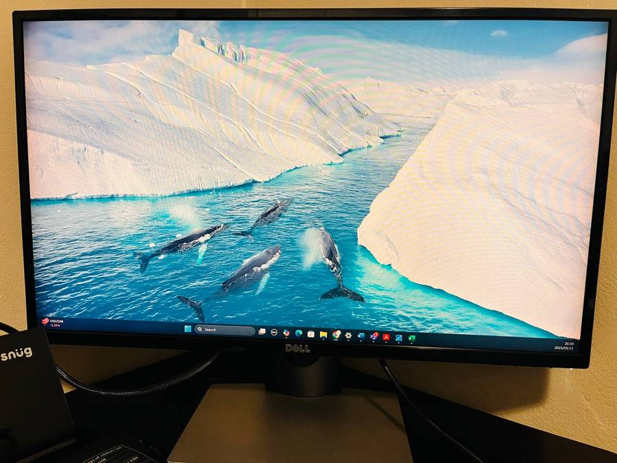 DELL SE2716H 27" FHD 1920 x 1080 Curved LED Monitor / 8ms Response Time / Supports VGA/HDMI/MHL