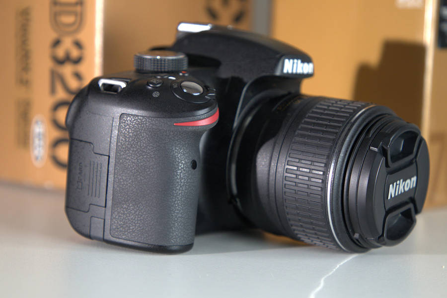 Nikon D3200 DSLR Camera Kit ( 24 Megapixel / 4 fps )