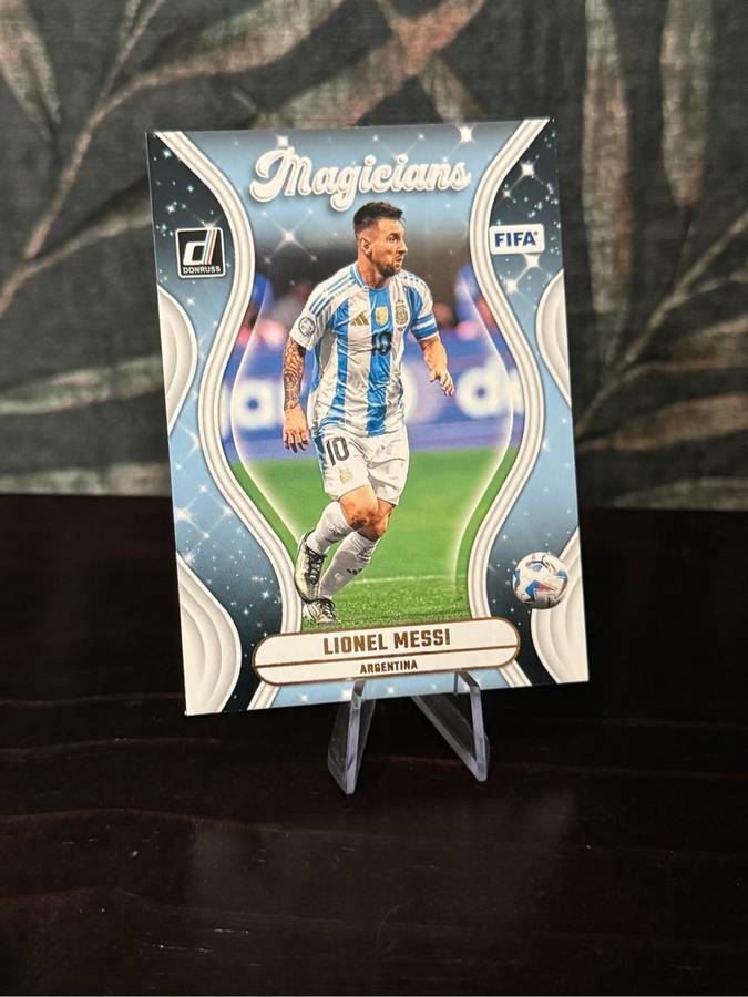 2025 Panini Donruss - Lionel Messi Magicians - Argentina