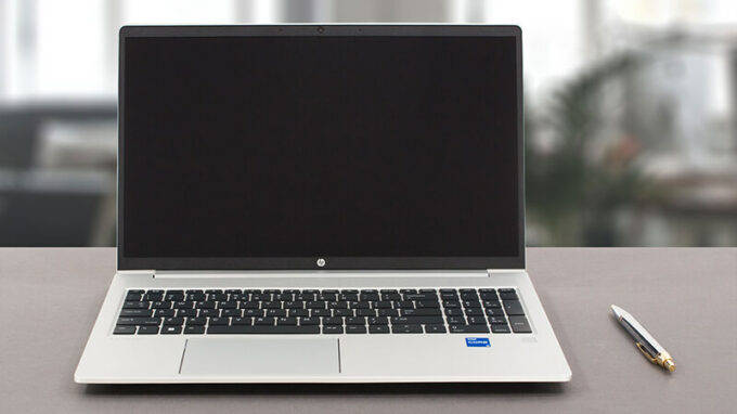 Hp Elitebook 840 g10 core i5 13th gen , 16gb ram 512ssd